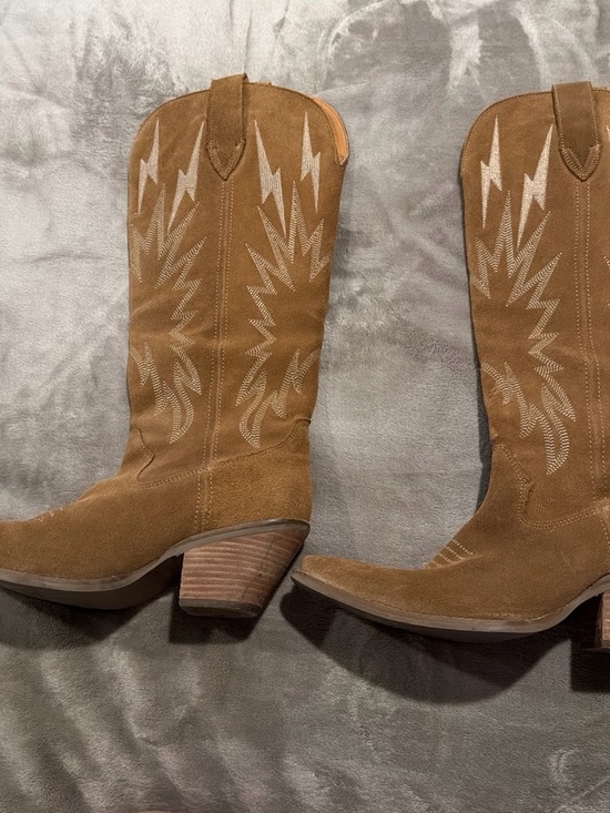 Dingo Shoes - dingo Brown Suede Western Heeled Boots with Embroidered Shaft